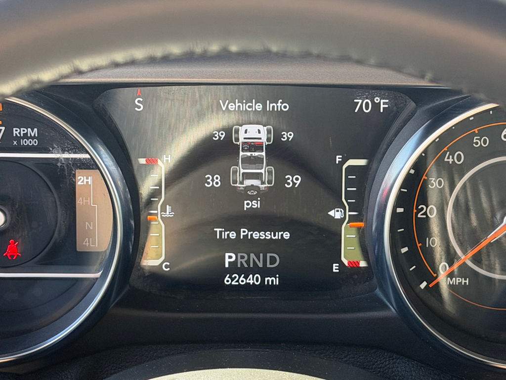 Thumbnail: 2021 Jeep Wrangler - 14