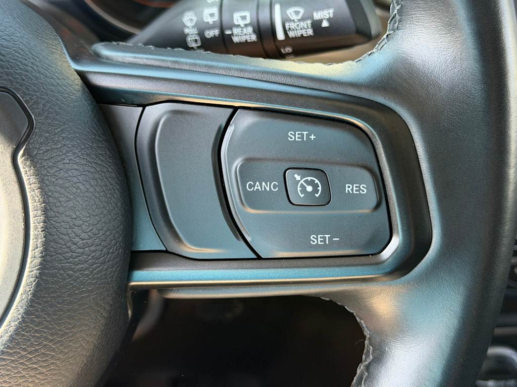 Thumbnail: 2022 Jeep Wrangler - 26