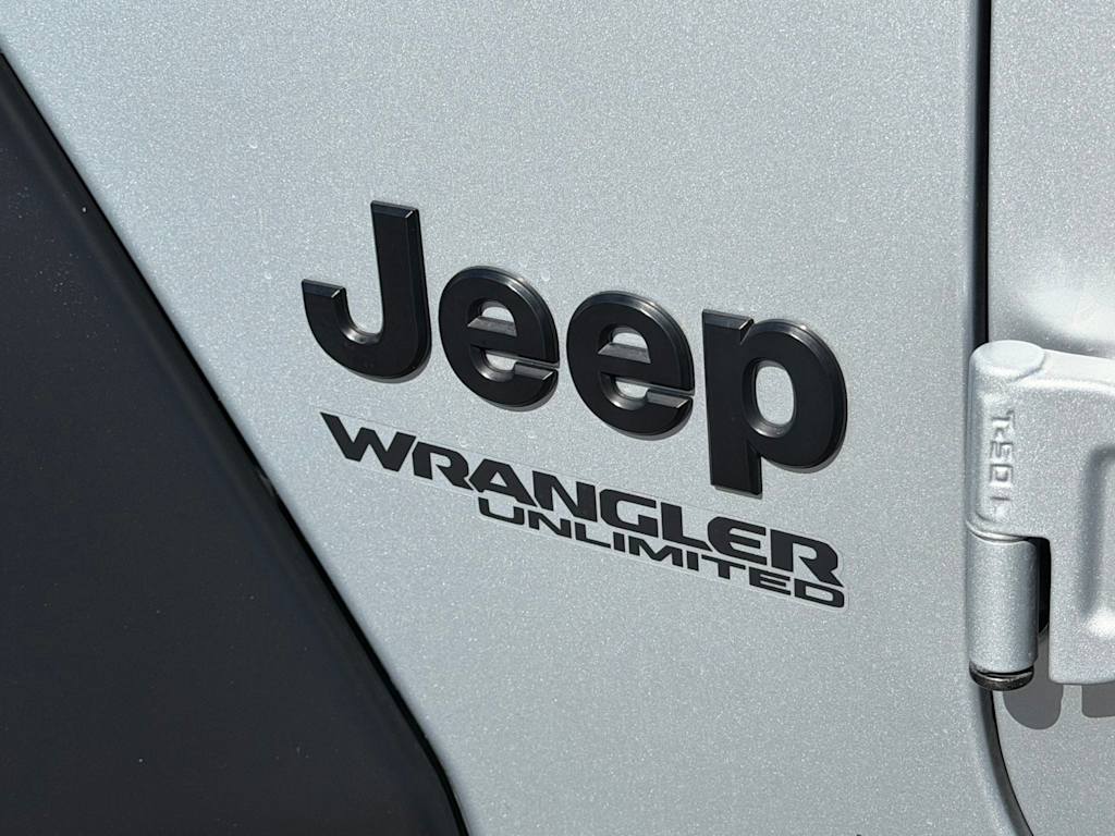 Thumbnail: 2022 Jeep Wrangler - 7