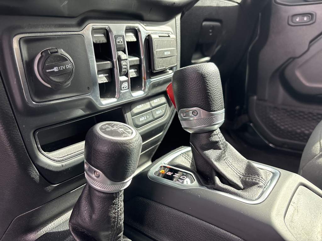 Thumbnail: 2021 Jeep Wrangler - 11