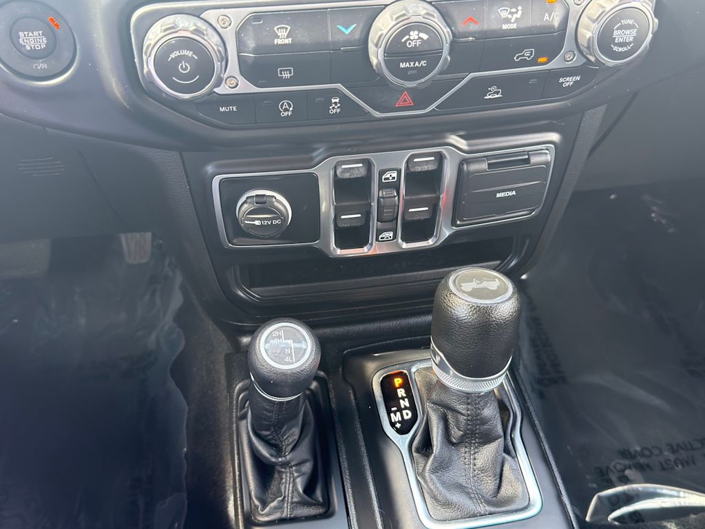 Thumbnail: 2022 Jeep Wrangler - 13