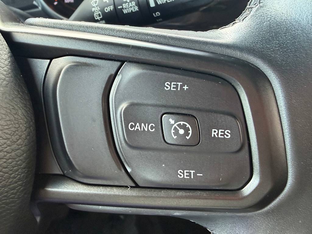 Thumbnail: 2022 Jeep Wrangler - 24