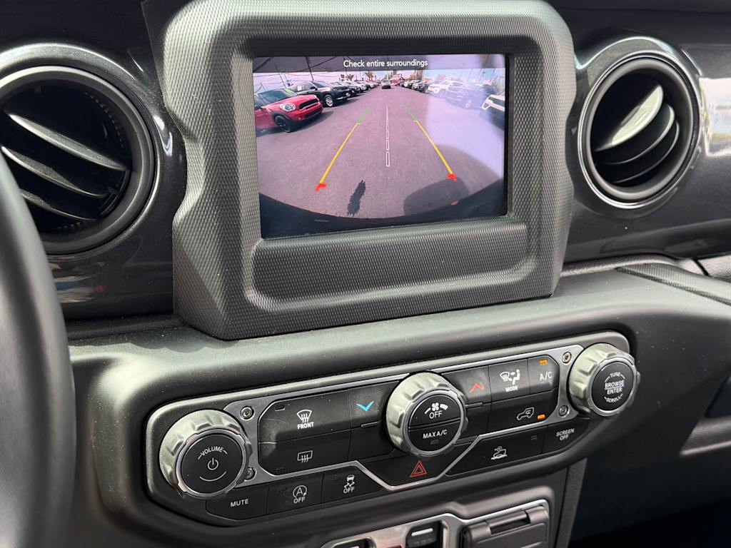 Thumbnail: 2022 Jeep Wrangler - 12