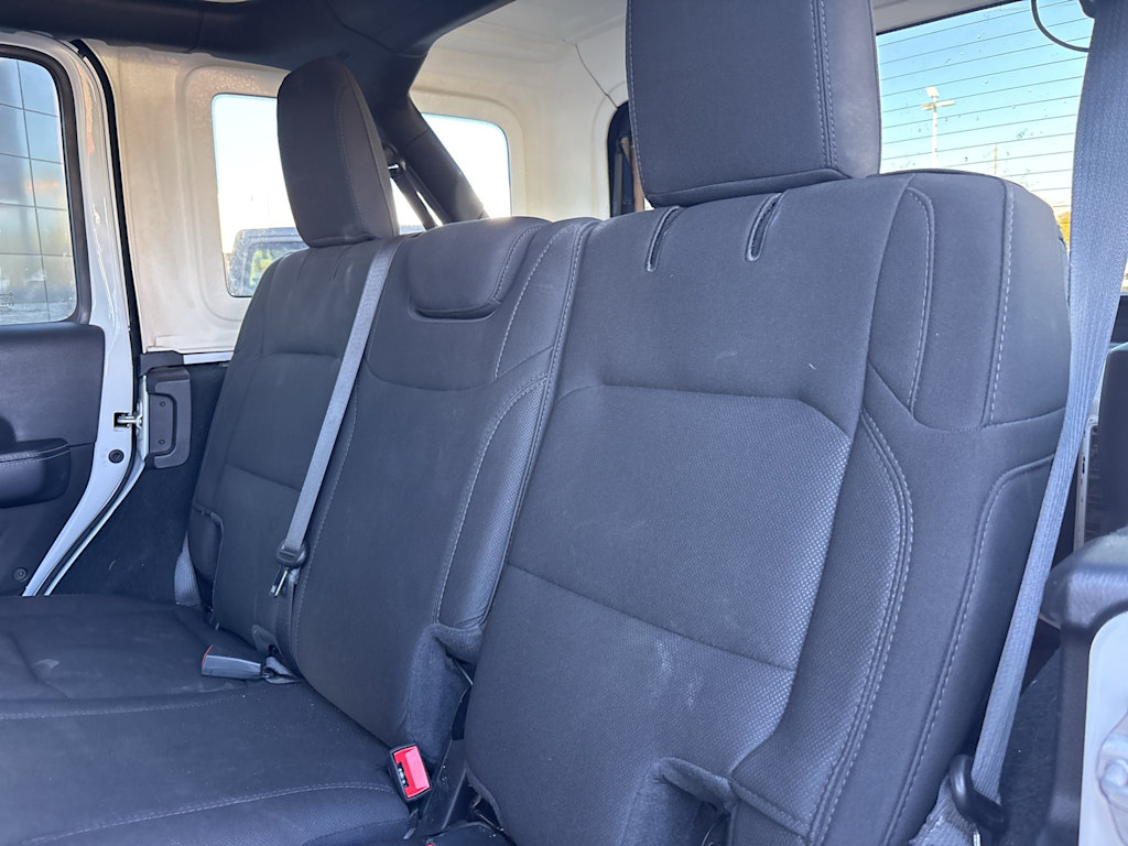 Thumbnail: 2022 Jeep Wrangler - 9