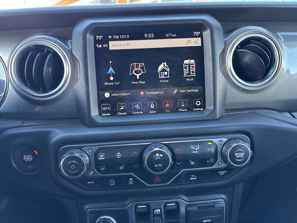 Thumbnail: 2022 Jeep Wrangler - 17