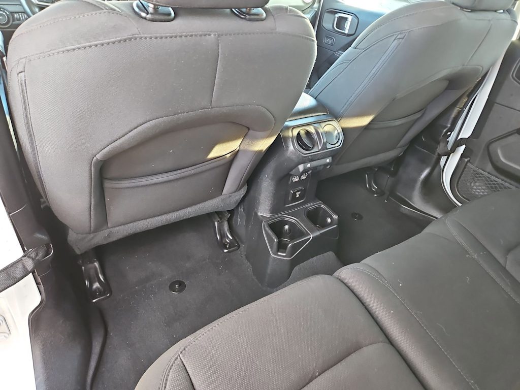 Thumbnail: 2022 Jeep Wrangler - 25