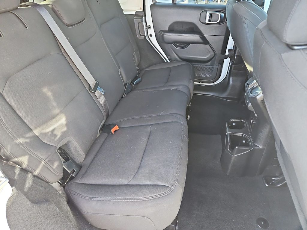 Thumbnail: 2022 Jeep Wrangler - 26