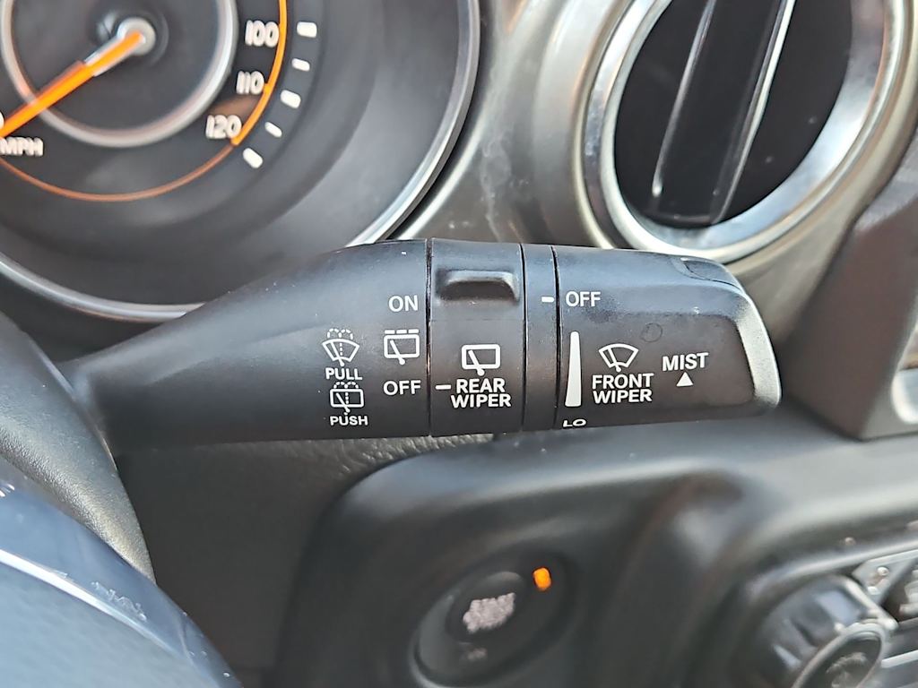 Thumbnail: 2022 Jeep Wrangler - 29