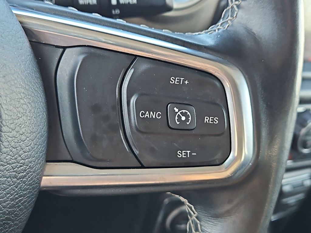 Thumbnail: 2022 Jeep Wrangler - 28