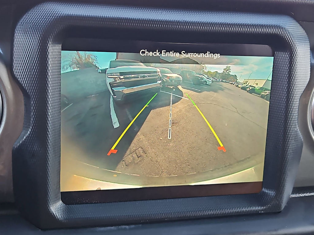 Thumbnail: 2022 Jeep Wrangler - 32