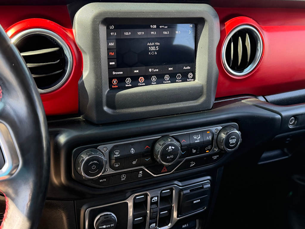 Thumbnail: 2020 Jeep Wrangler - 25