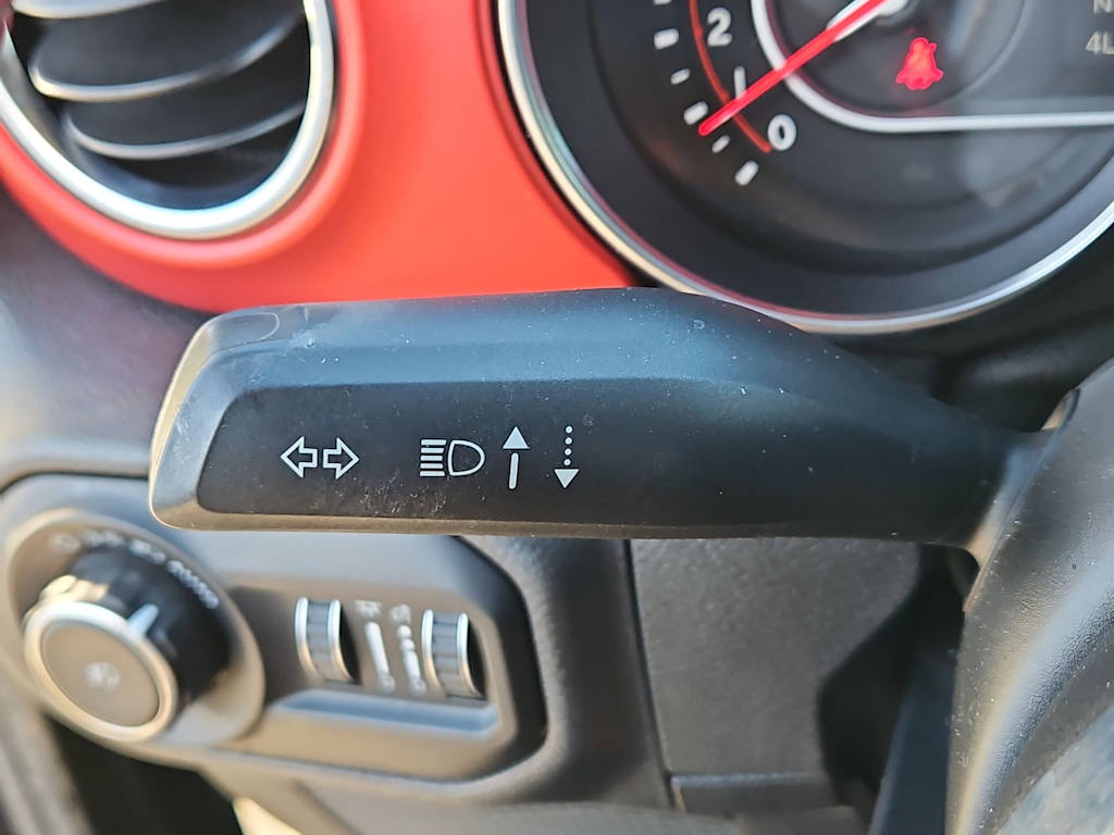 Thumbnail: 2021 Jeep Wrangler - 31