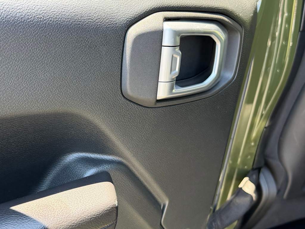 Thumbnail: 2021 Jeep Wrangler - 25