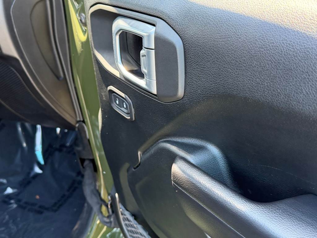 Thumbnail: 2021 Jeep Wrangler - 30