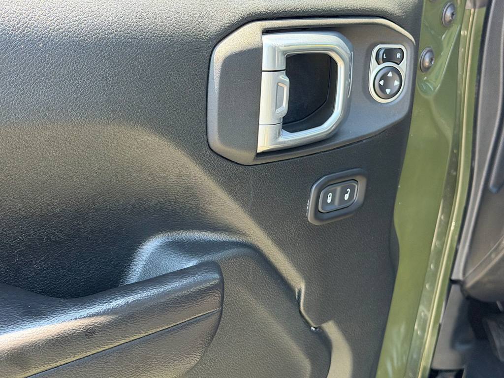 Thumbnail: 2021 Jeep Wrangler - 20