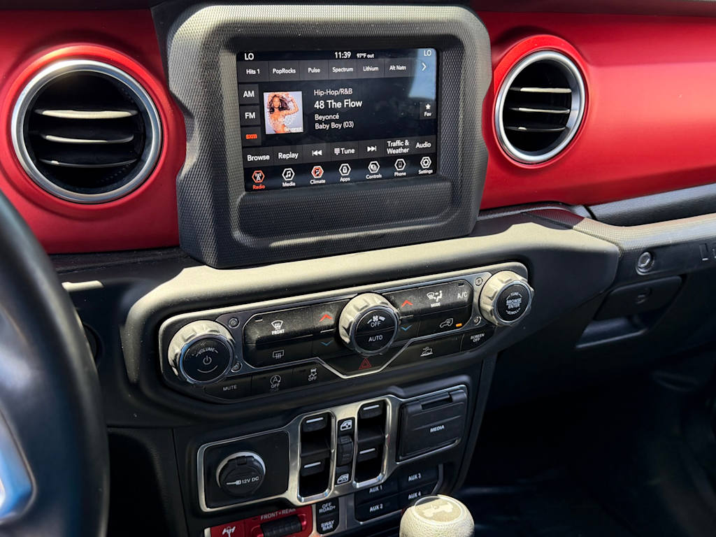 Thumbnail: 2021 Jeep Wrangler - 24