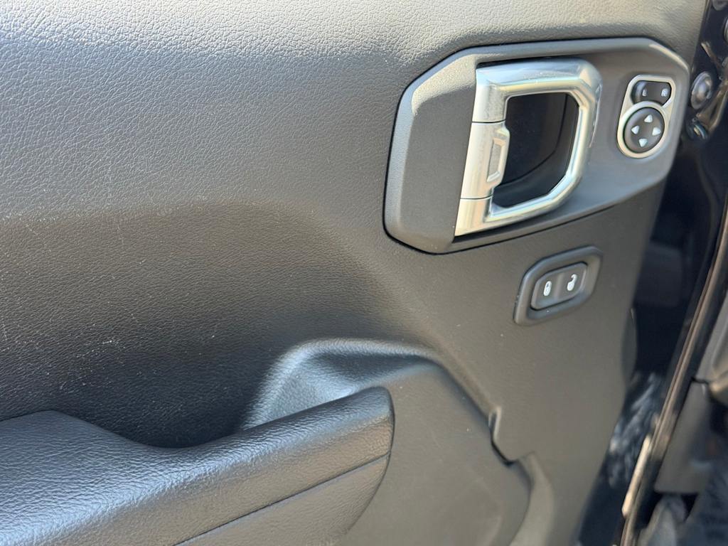 Thumbnail: 2023 Jeep Wrangler - 22