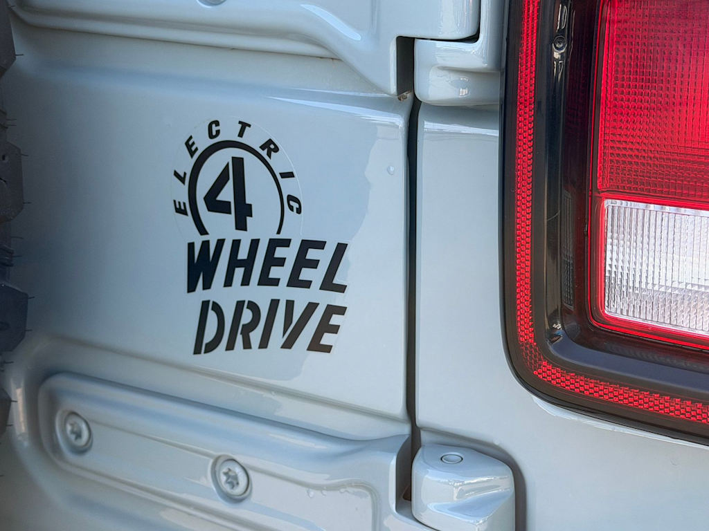 Thumbnail: 2023 Jeep Wrangler - 16