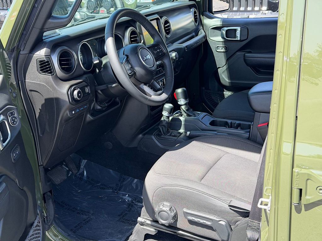 Thumbnail: 2023 Jeep Wrangler - 9