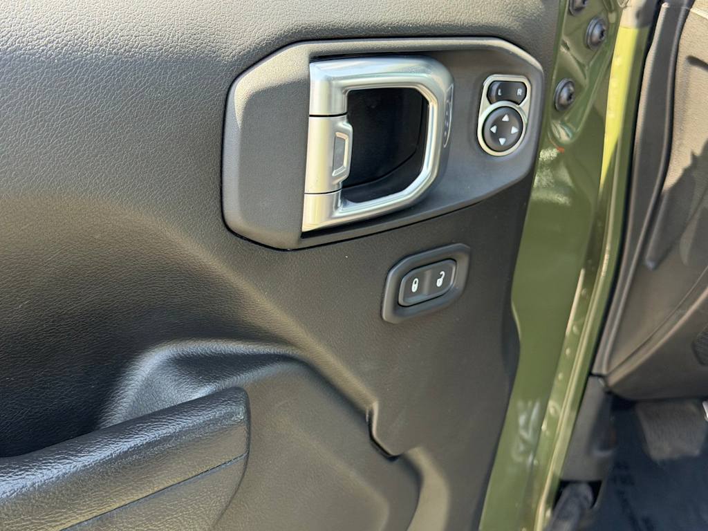 Thumbnail: 2023 Jeep Wrangler - 22