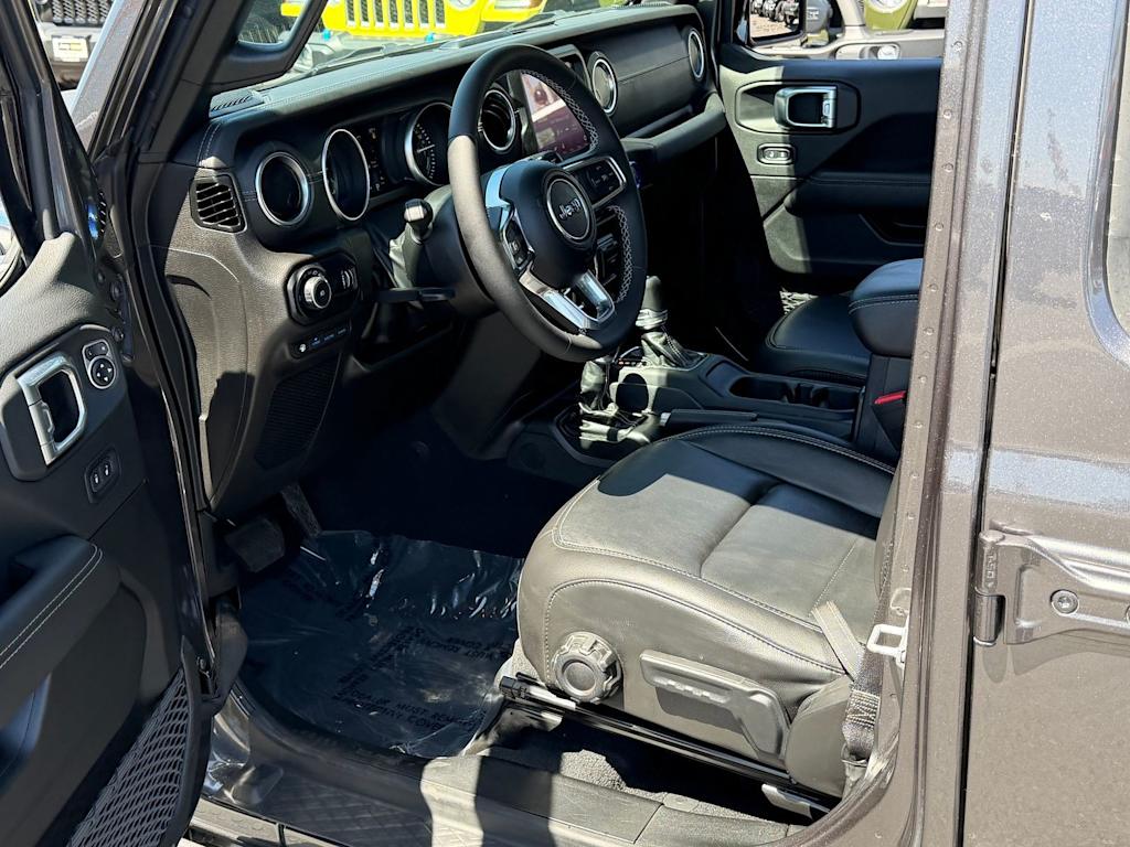 Thumbnail: 2023 Jeep Wrangler - 9