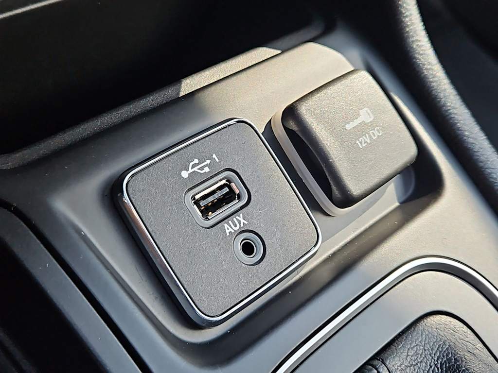 2021 Jeep Cherokee Latitude 32