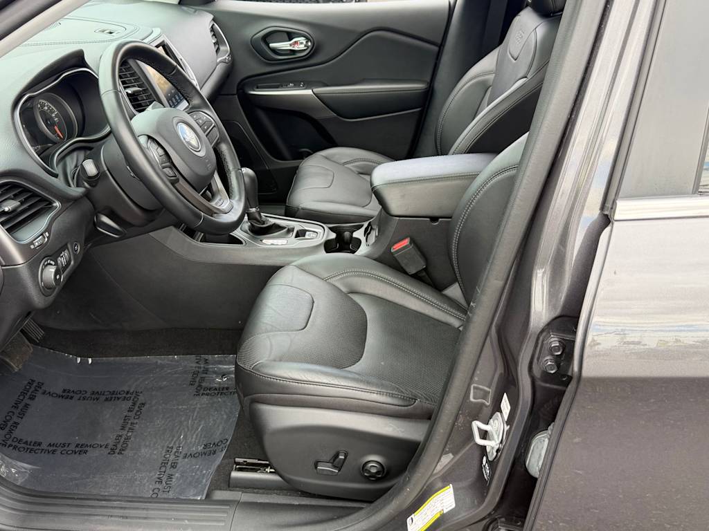 Thumbnail: 2021 Jeep Cherokee - 11