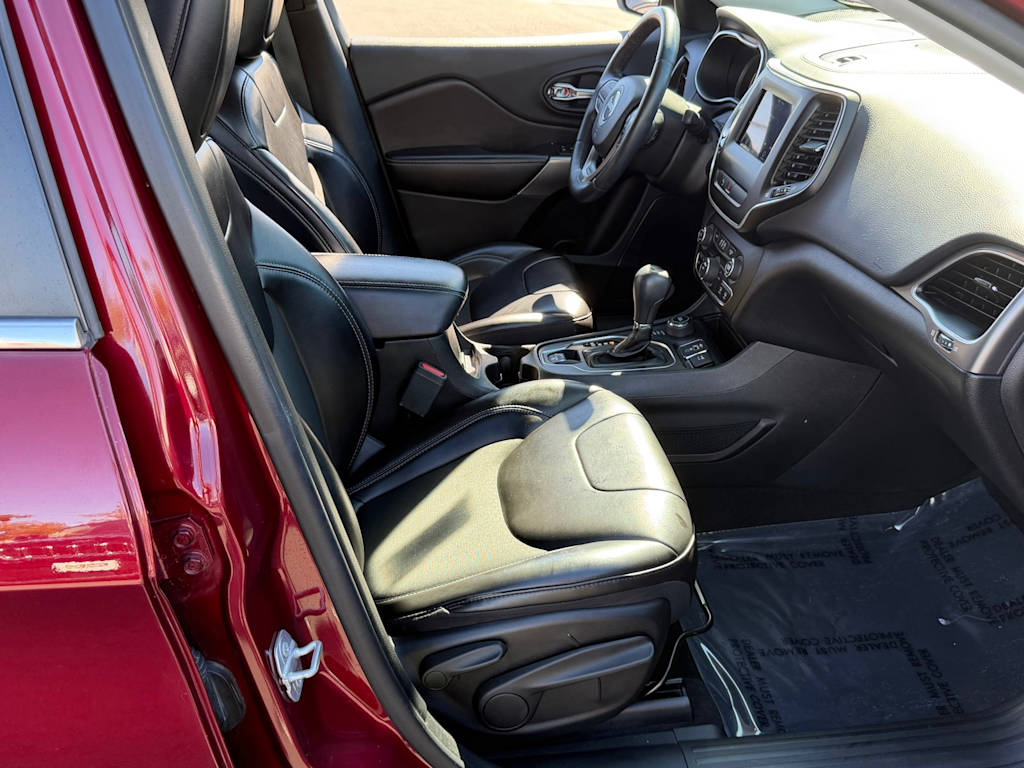 Thumbnail: 2019 Jeep Cherokee - 29