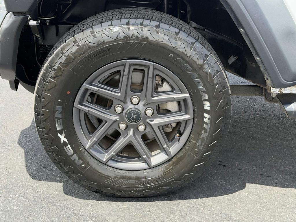 Thumbnail: 2024 Jeep Wrangler - 8