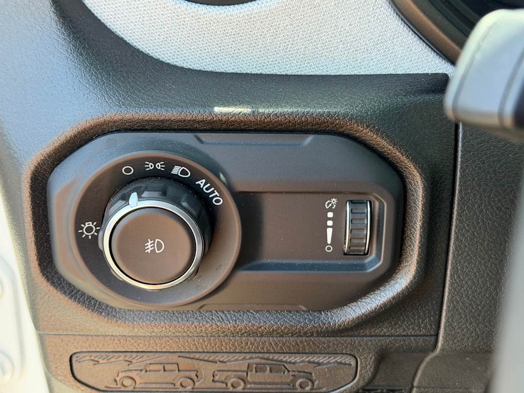 Thumbnail: 2024 Jeep Wrangler - 22