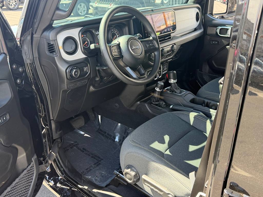 Thumbnail: 2025 Jeep Wrangler - 10