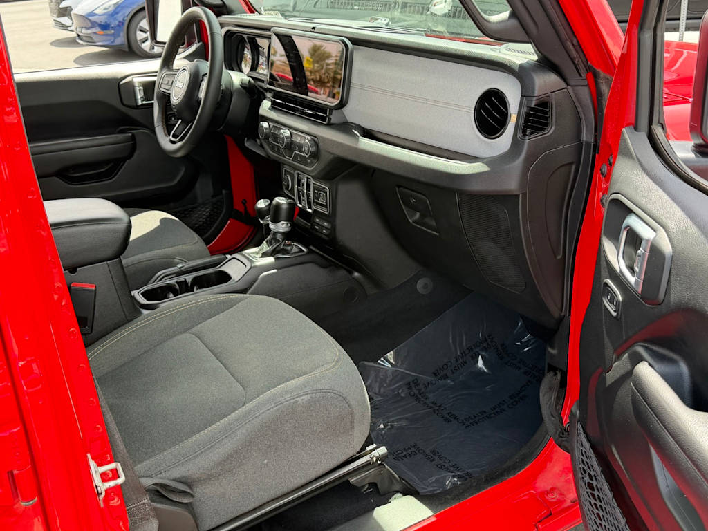Thumbnail: 2024 Jeep Wrangler - 30