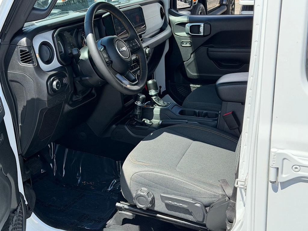 Thumbnail: 2024 Jeep Wrangler - 10