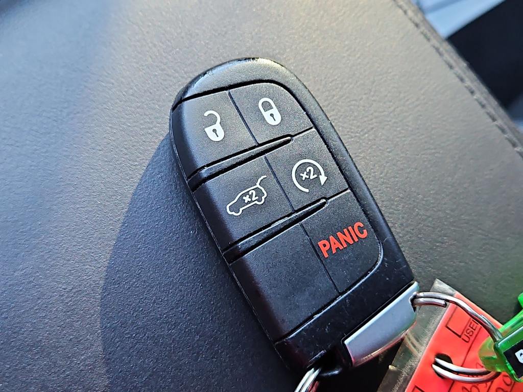 Thumbnail: 2020 Jeep Grand Cherokee - 19