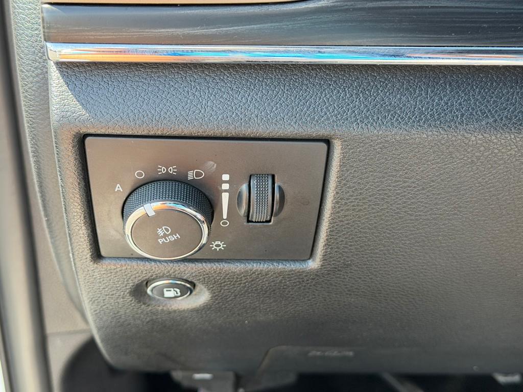 Thumbnail: 2021 Jeep Grand Cherokee - 22