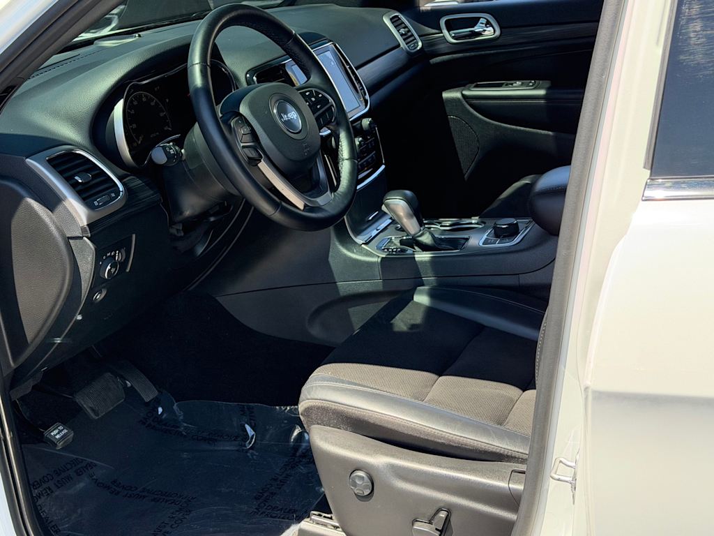 Thumbnail: 2022 Jeep Grand Cherokee - 10