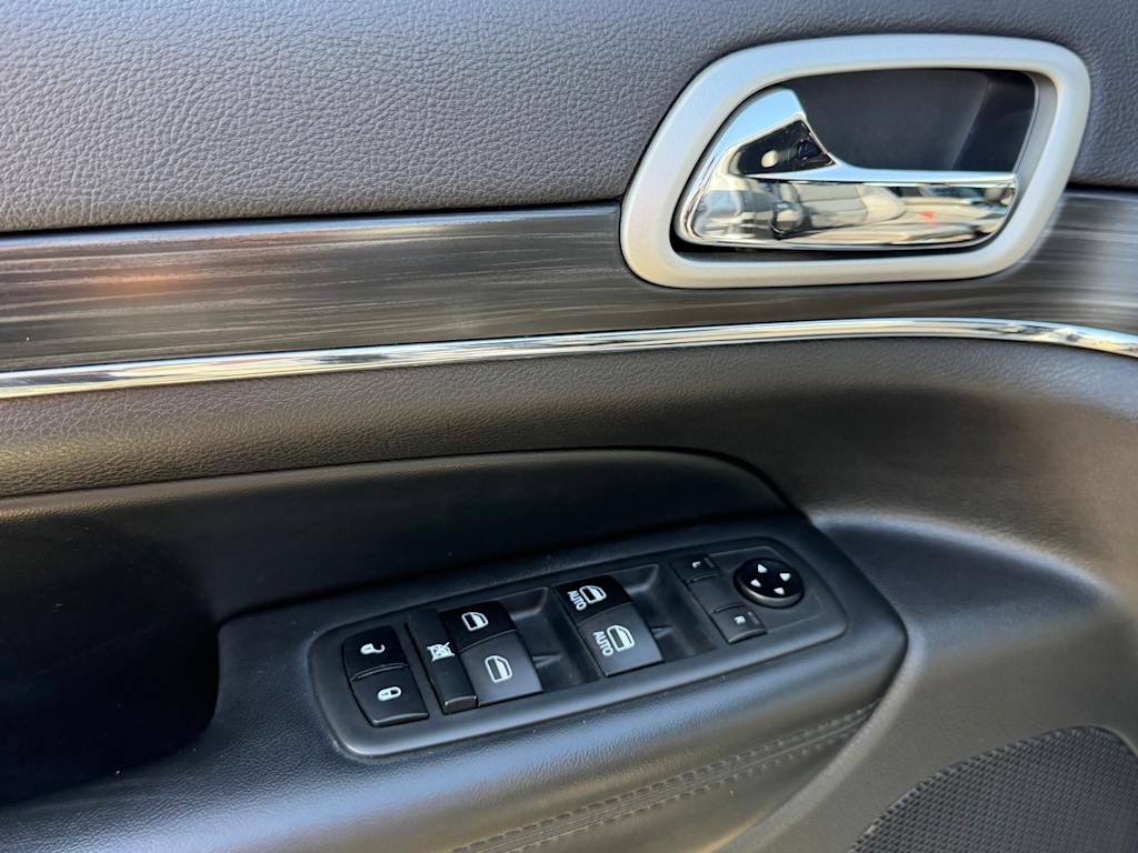 Thumbnail: 2019 Jeep Grand Cherokee - 23