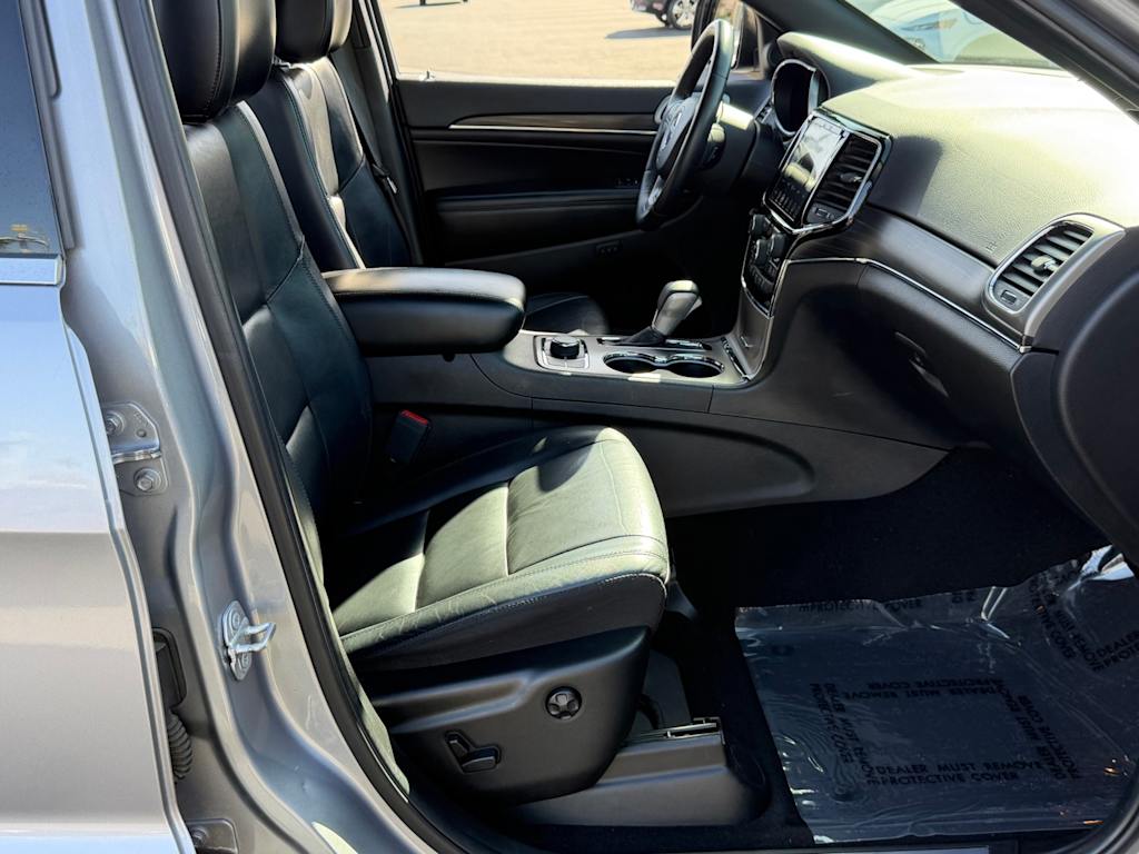Thumbnail: 2019 Jeep Grand Cherokee - 32