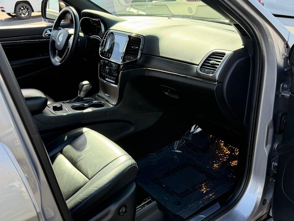 Thumbnail: 2019 Jeep Grand Cherokee - 12