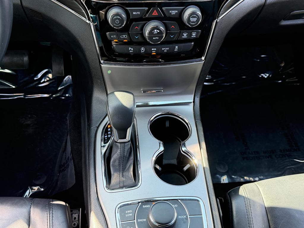 Thumbnail: 2019 Jeep Grand Cherokee - 15