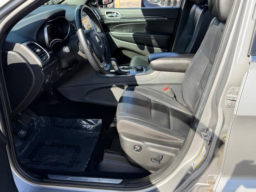 Thumbnail: 2019 Jeep Grand Cherokee - 11