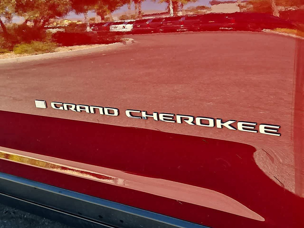 Thumbnail: 2023 Jeep Grand Cherokee - 25