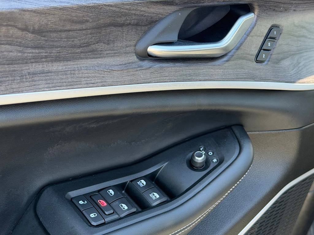 Thumbnail: 2022 Jeep Grand Cherokee - 21