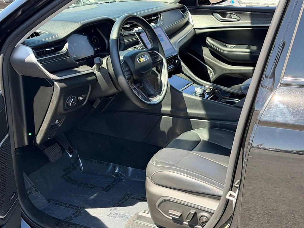 Thumbnail: 2022 Jeep Grand Cherokee - 10