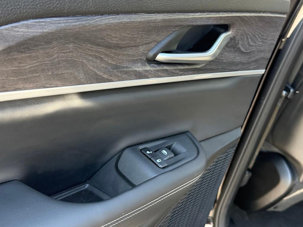 Thumbnail: 2023 Jeep Grand Cherokee - 29