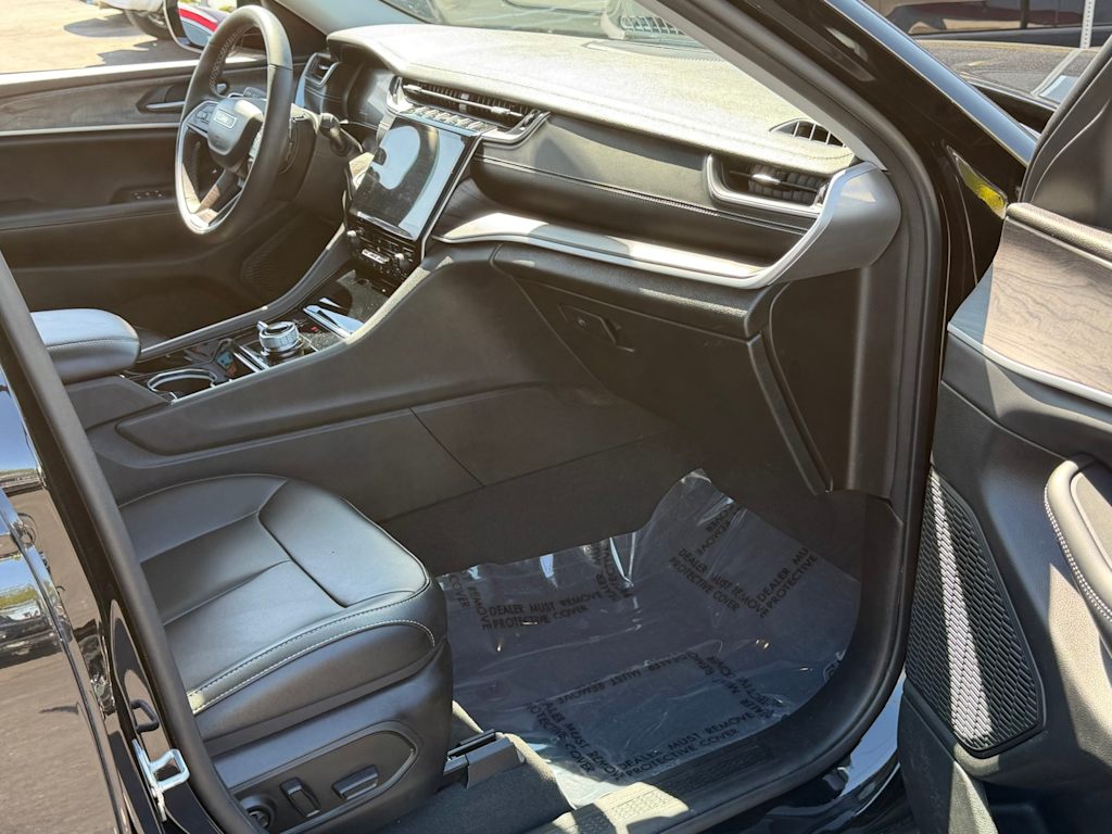 Thumbnail: 2023 Jeep Grand Cherokee - 31