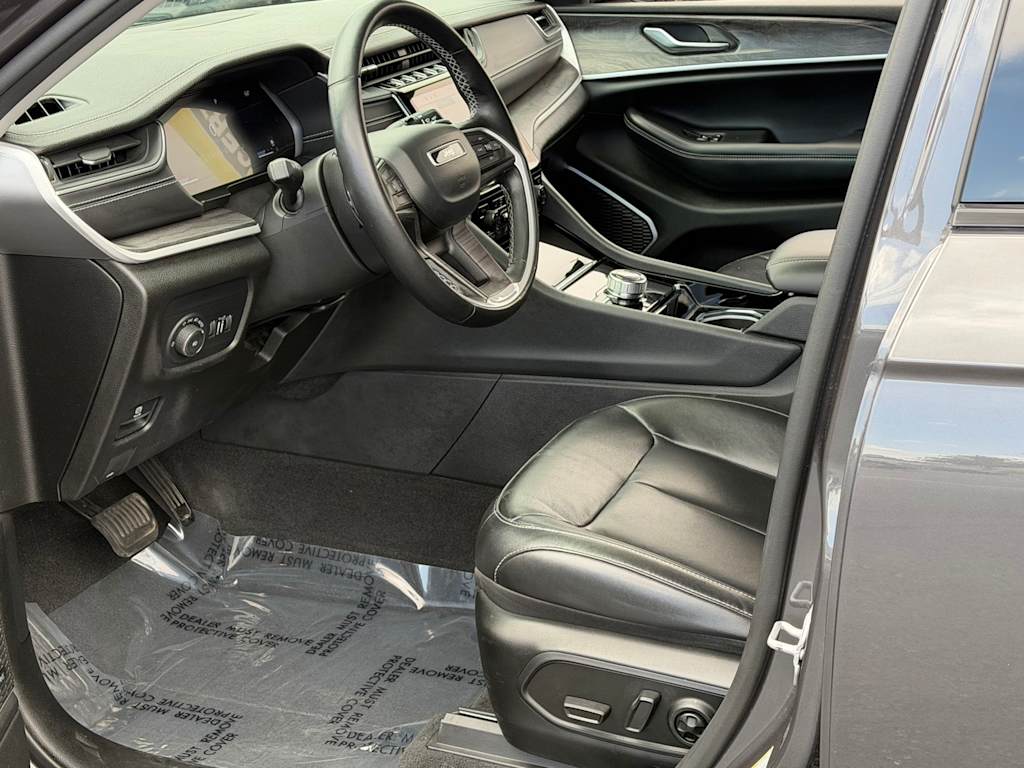 Thumbnail: 2022 Jeep Grand Cherokee - 9
