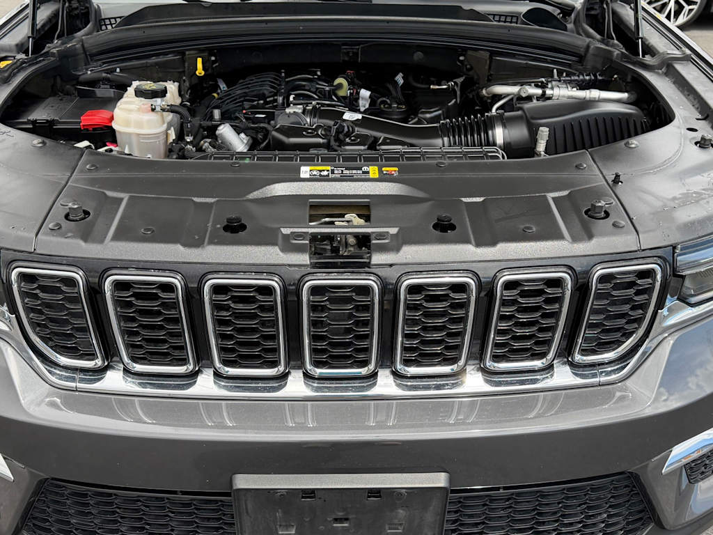 Thumbnail: 2022 Jeep Grand Cherokee - 34