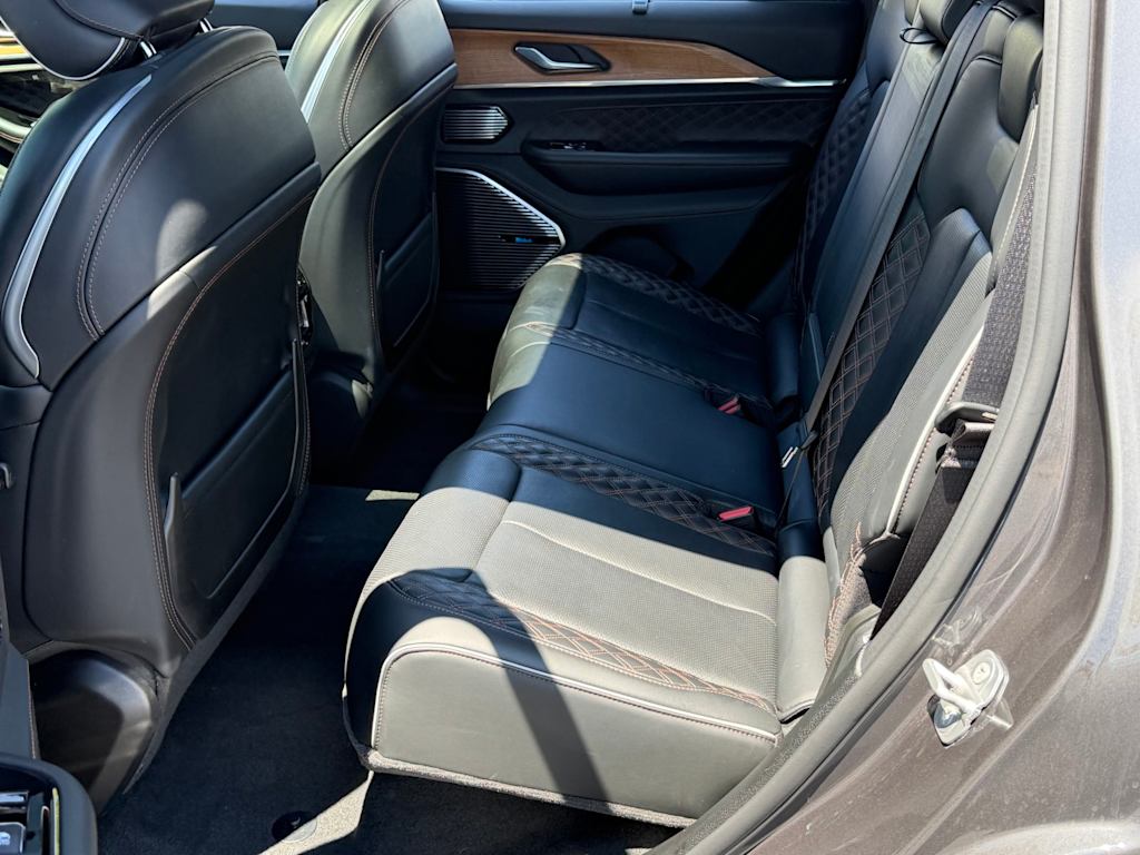 Thumbnail: 2022 Jeep Grand Cherokee - 29