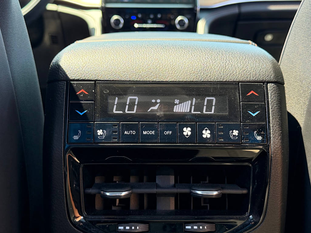 Thumbnail: 2022 Jeep Grand Cherokee - 30